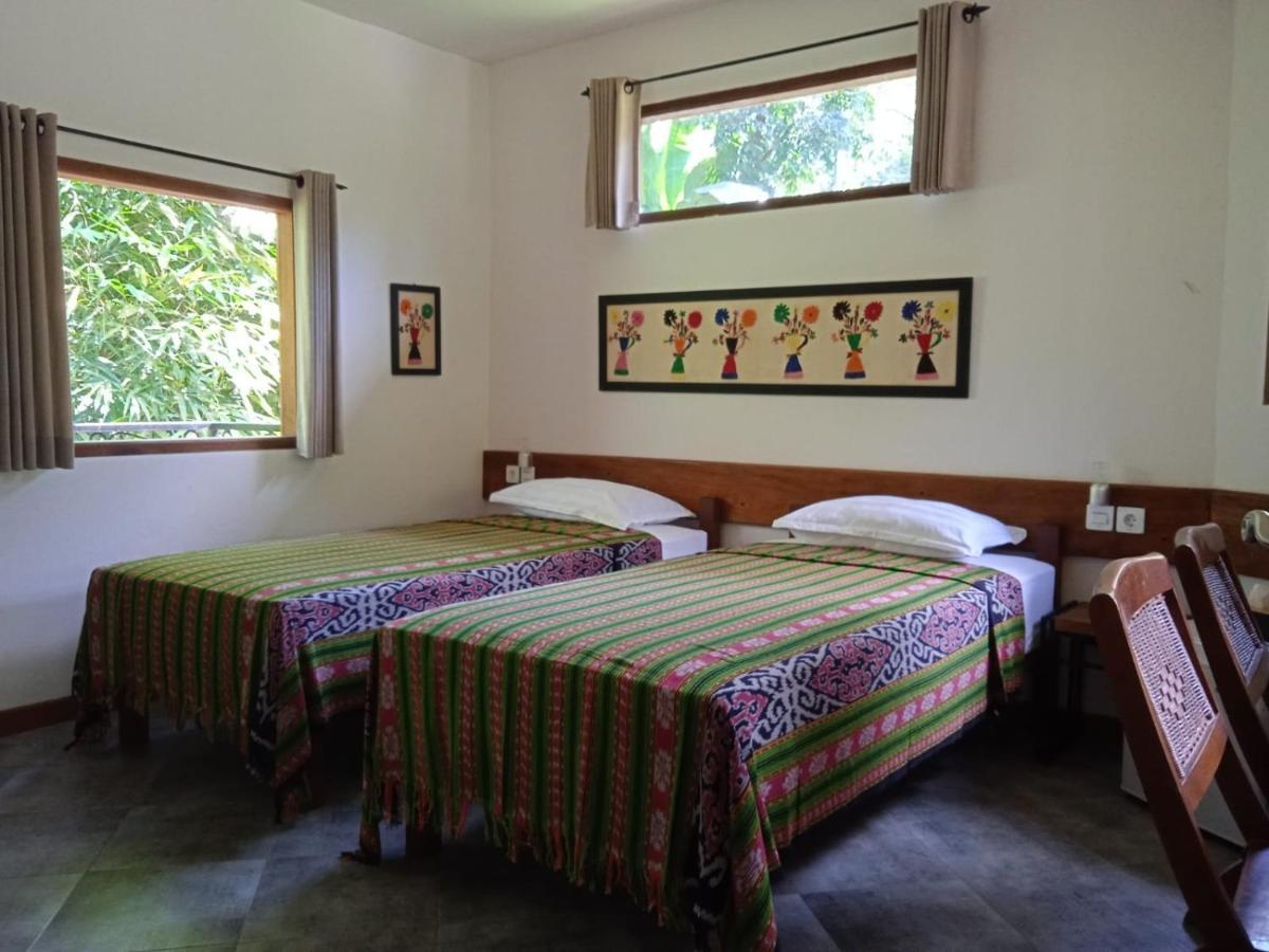The Country House Senggigi Exteriör bild