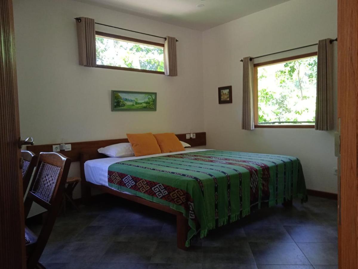 The Country House Senggigi Exteriör bild