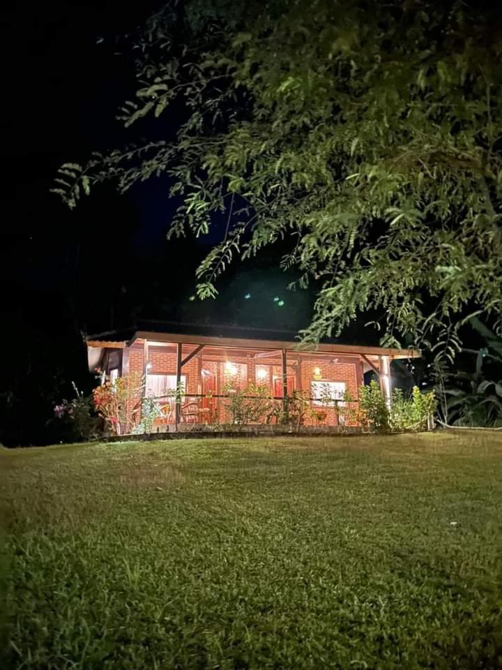 The Country House Senggigi Exteriör bild